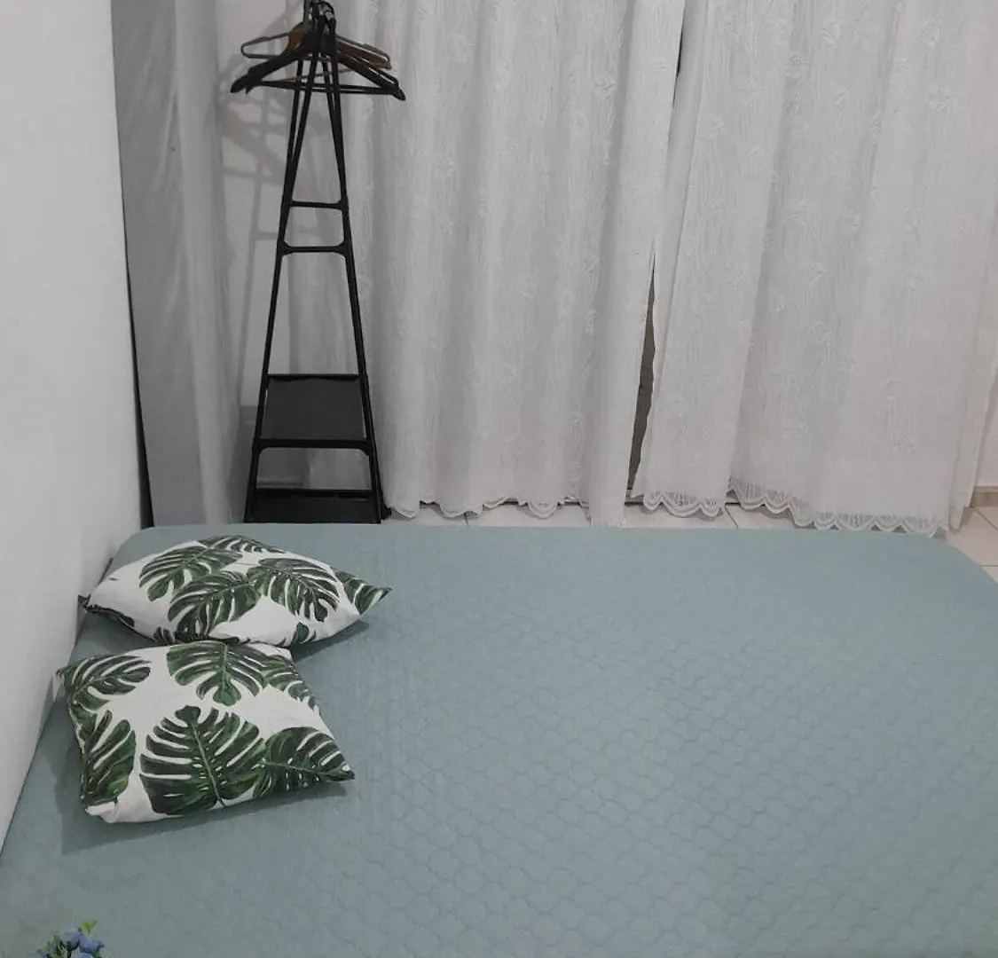 Quarto Completo ,Praia Grande ,Sfs Sao Francisco do Sul 0*,